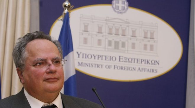 Διαψεύδει ο Κοτζιάς τη συμφωνία για επιστροφή των Τούρκων αξιωματικών