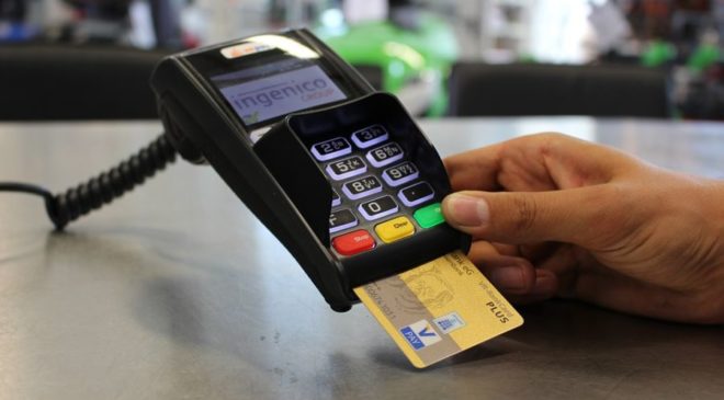 Αυξάνεται το όριο των ανέπαφων συναλλαγών