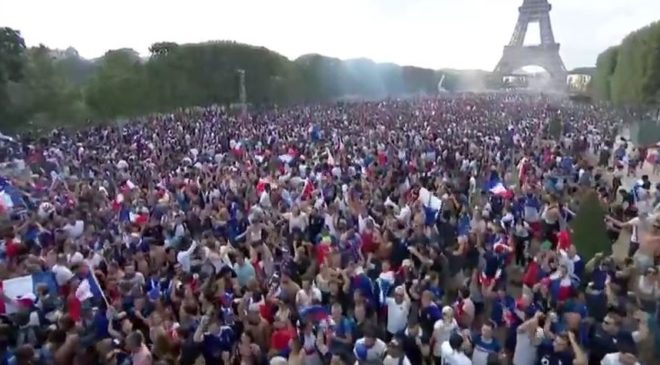 Live: “Καίγεται” το Παρίσι για τους πρωταθλητές κόσμου