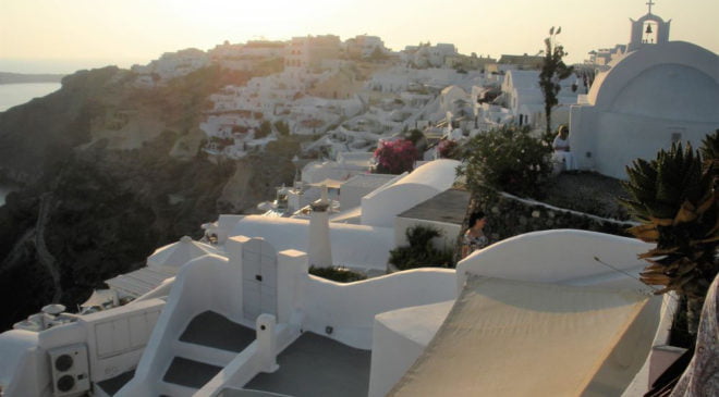 Σαντορίνη: Πανέμορφη, μυστηριώδης και κοσμοπολίτισσα