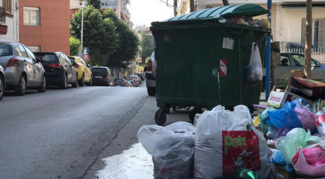 Θεσσαλονίκη: Πόλη με σκουπίδια και χωρίς λεωφορεία