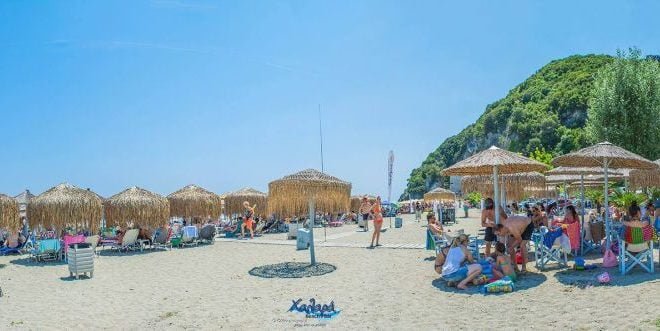 Sunday Live με την Μαρία Ελεονώρα στο «ΧΑΛΑΡΑ» Beach Bar!