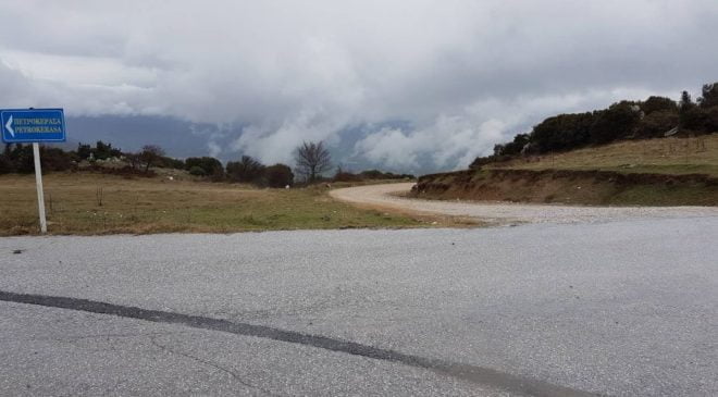 Εργασίες στο δρόμο Περιστεράς-Λιβαδίου