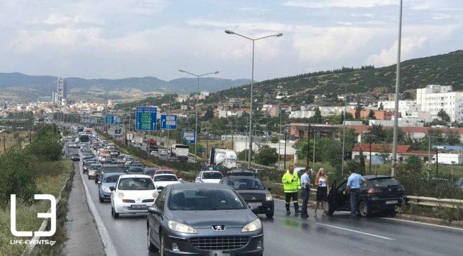Θεσσαλονίκη: Μποτιλιάρισμα στον Περιφερειακό λόγω τροχαίου
