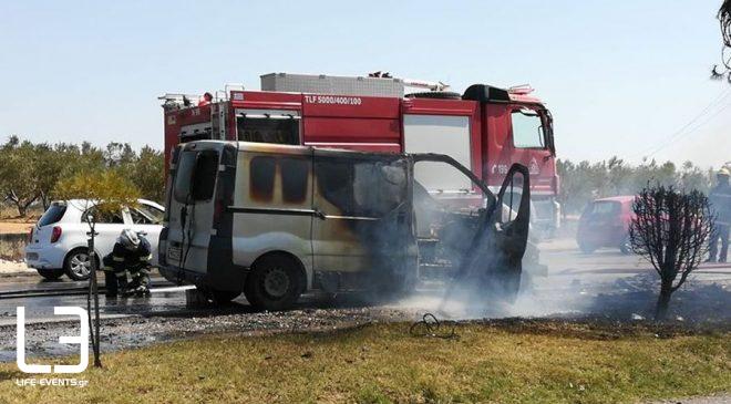 Σύγκρουση στον Περιφερειακό Θεσσαλονίκης – Φωτιά σε μηχανή