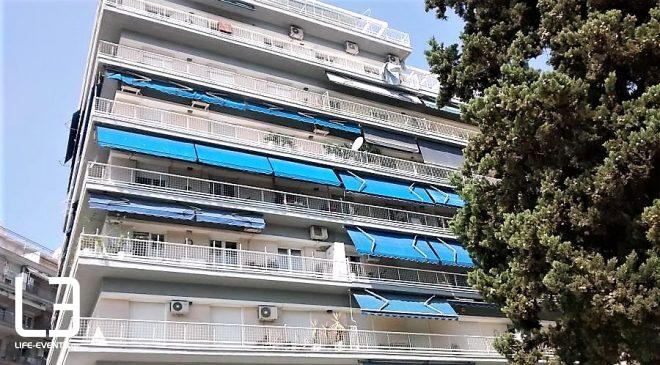 Βόλος: Της τράβηξε την κουβέρτα που τίναζε με κίνδυνο να πέσει από τον 4ο όροφο