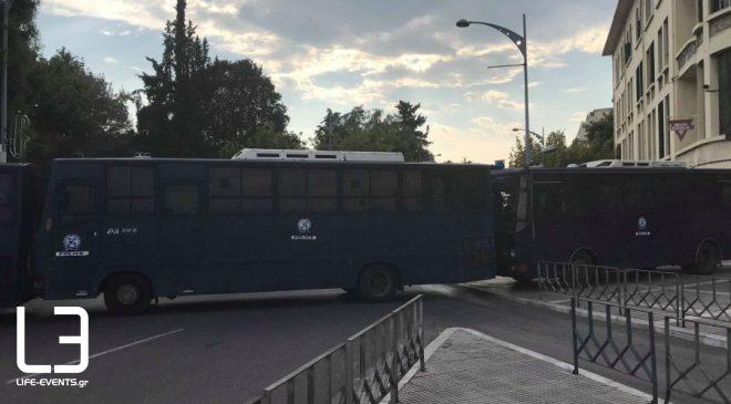 Απίστευτο περιστατικό: Οδηγός λεωφορείου της ΕΛ.ΑΣ. προκάλεσε ατύχημα κι εξαφανίστηκε