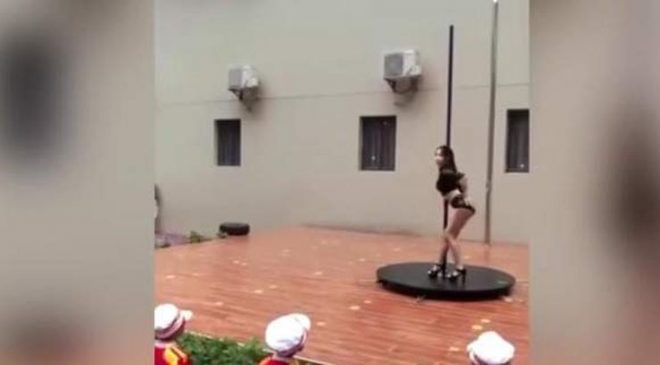 Εναρξη της σχολικής χρονιάς με pole dance σε νηπιαγωγείο (ΒΙΝΤΕΟ)