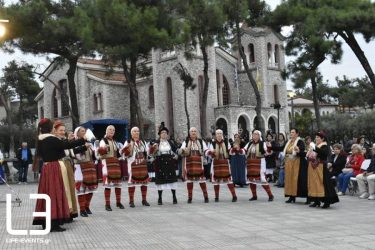 Με μουσική και χορό άνοιξαν αυλαία τα «Τουμπιώτικα» (ΦΩΤΟ)