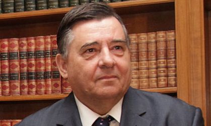 Αποσύρεται από το ΛΑΟΣ ο Καρατζαφέρης