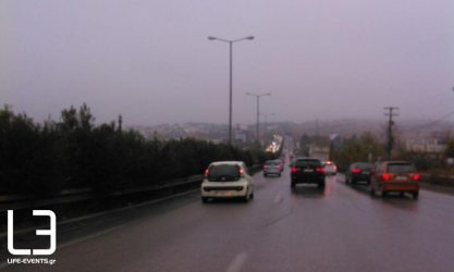 Εντονη κίνηση στους δρόμους της Θεσσαλονίκης λόγω βροχής (Live)