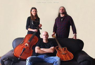 Κώστας Μυλώσης – “Δύο κιθάρες και ένα τσέλο”