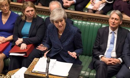 Η Ε.Ε. αποχαιρετά τη Μέι και αγωνιά για το Brexit
