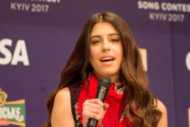 Demy: «Μην ρωτάς τις γυναίκες γιατί δεν έχουν κάνει ακόμα παιδί»
