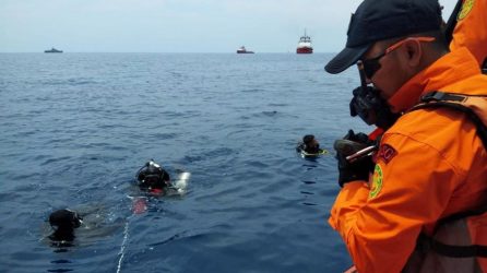 Βρέθηκε το “μαύρο” κουτί της μοιραίας πτήσης στην Ινδονησία