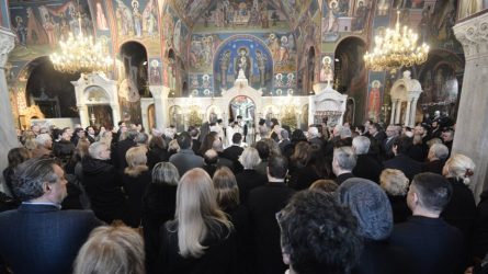 Το τελευταίο αντίο στον Θέμο Αναστασιάδη (ΒΙΝΤΕΟ & ΦΩΤΟ)