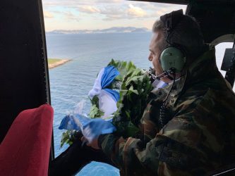 Στεφάνι στα Ιμια έριξε ο Πάνος Καμμένος