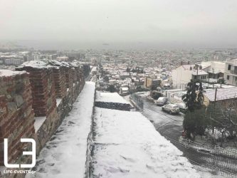 Στα λευκά ξύπνησε η Θεσσαλονίκη (ΦΩΤΟ)