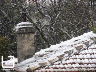 Με χιόνια ξύπνησαν στο Μέτσοβο… (ΒΙΝΤΕΟ)