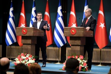 Τσίπρας: “Ειλικρινής διάλογος με την Τουρκία” – Ερντογάν: “Θέλουμε τους 8 πραξικοπηματίες”