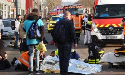 Γαλλία: Αυτοκίνητο έπεσε πάνω σε διαδηλωτές των «Κίτρινων Γιλέκων»