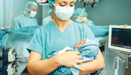Απίστευτη ιστορία: Γέννησε κορίτσι με σοβαρό πρόβλημα αλλά της έλεγαν πως είναι αγόρι
