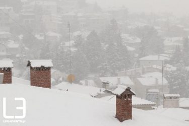 86χρονος βγαίνει στα… χιόνια για να καπνίσει στην Αράχωβα! (ΒΙΝΤΕΟ)