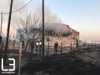 Βίντεο και φωτογραφίες από την πυρκαγιά που στοίχισε τη ζωή σε πυροσβέστη