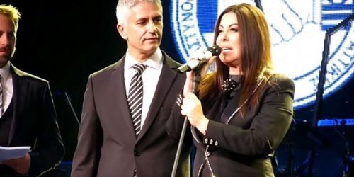 Οι αστυνομικοί βράβευσαν την Αντζελα Δημητρίου (ΒΙΝΤΕΟ)