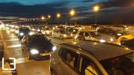 Ουρά χιλιομέτρων στα διόδια των Μαλγάρων (ΦΩΤΟ)