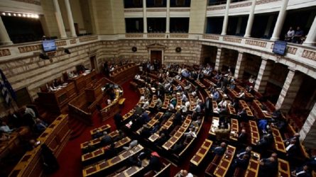Κατατέθηκε το φορολογικό νομοσχέδιο στη Βουλή