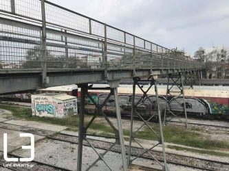Αμπελόκηποι: «Καμπανάκι» κινδύνου για την απαρχαιωμένη μεταλλική πεζογέφυρα (ΒΙΝΤΕΟ & ΦΩΤΟ)