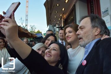 Χαμόγελα, αισιοδοξία και selfie στα εγκαίνια του εκλογικού κέντρου της Κ. Νοτοπούλου (ΦΩΤΟ)