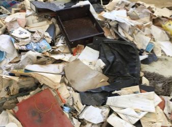 Σκουπίδια και κουφάρια ζώων στην ιχθυόσκαλα Μικρής Βόλβης (ΦΩΤΟ)