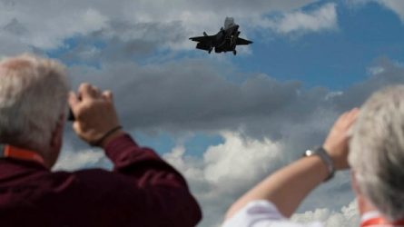 Θρίλερ με τη συντριβή αμερικανικού F-35 A στη θάλασσα της Ιαπωνίας