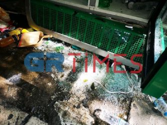 Θεσσαλονίκη: Περιπολικό έπεσε σε περίπτερο (ΒΙΝΤΕΟ & ΦΩΤΟ)