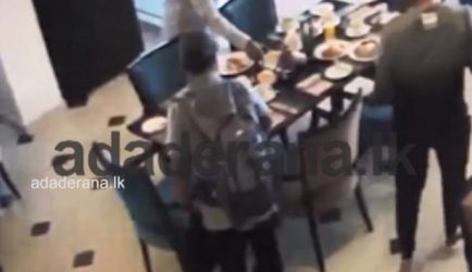 Σρι Λάνκα: Η στιγμή που ο τρομοκράτης σκορπά το θάνατο σε ξενοδοχείο (ΒΙΝΤΕΟ)