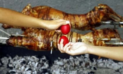 “Φωτιά” στο πασχαλινό τραπέζι: Πάνω από 12 ευρώ το αρνί φέτος – Πτώση στις εισαγωγές