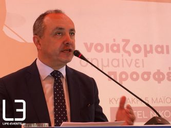 Θ. Καράογλου: “Υψώστε παντού την ελληνική σημαία”