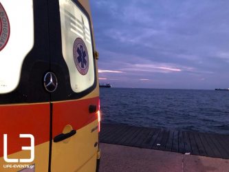 Θεσσαλονίκη: Γυναίκα έπεσε στον Θερμαϊκό – Την έσωσε περαστικός