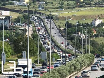 Συνεχίζονται οι εργασίες συντήρησης στην Περιφερειακή Οδό Θεσσαλονίκης