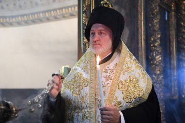 Σε κλίμα συγκίνησης το Μικρό και Μεγάλο Μήνυμα του νέου Αρχιεπισκόπου Αμερικής Ελπιδοφόρου