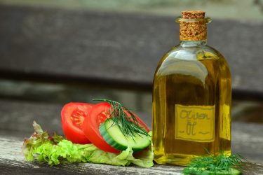 Γερμανία: Πλούτιζαν «βαπτίζοντας» το ηλιέλαιο… ελαιόλαδο