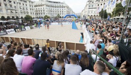 Tο πανελλήνιο πρωτάθλημα μπιτς βόλεϊ ξεκινά από την πλατεία Αριστοτέλους