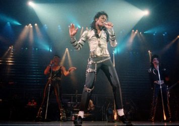 Michael Jackson: 10 χρόνια από τον θάνατο του βασιλιά της ποπ