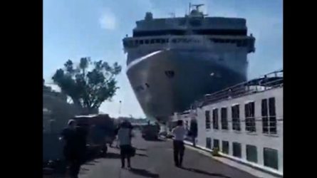 Βενετία: Κρουαζιερόπλοιο συγκρούστηκε με πλοίο (ΒΙΝΤΕΟ)