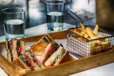 Τέλος οι διαφημίσεις για fast food στη Μεγάλη Βρετανία!