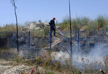 Καβάλα: Μικρής έκτασης φωτιά κοντά στο ΤΕΙ ΑΜ-Θ (ΦΩΤΟ)