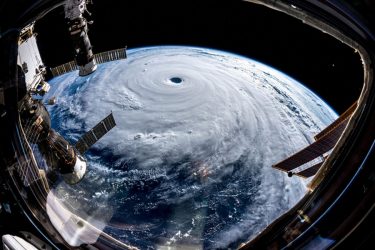 Για τυφώνα ιστορικών διαστάσεων προειδοποιεί ο Σάκης Αρναούτογλου