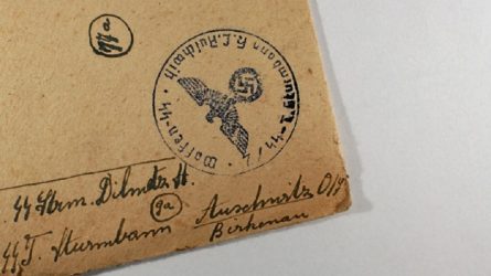 Οι ολλανδικοί σιδηρόδρομοι αποζημιώνουν τους Εβραίους που μεταφέρθηκαν σε ναζιστικά στρατόπεδα